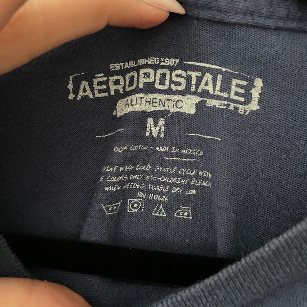 Aeropostale T-Shirt - Picture 2 of 5